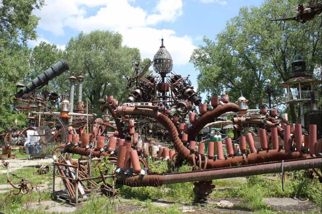 Forevertron Steampunk spaceship