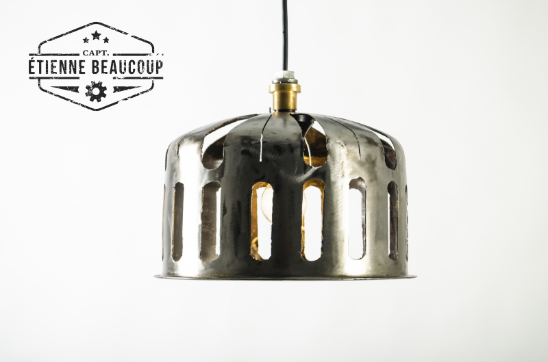 #L022 CAGE PENDANT VESSEL